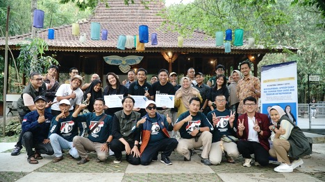 International Public Speaking Camp di Dago Dream Park, Bandung: Membangun Kemampuan Komunikasi Global