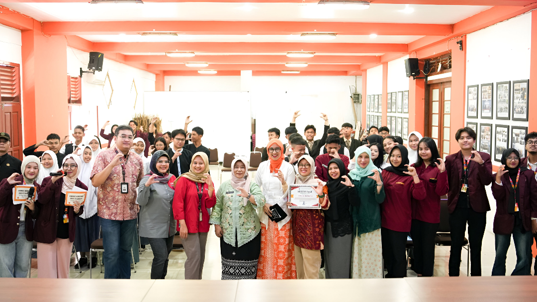 Public Speaking as a Super Power: Workshop Inspiratif di SMKN 15 Bandung Bangun Kepercayaan Diri Generasi Muda