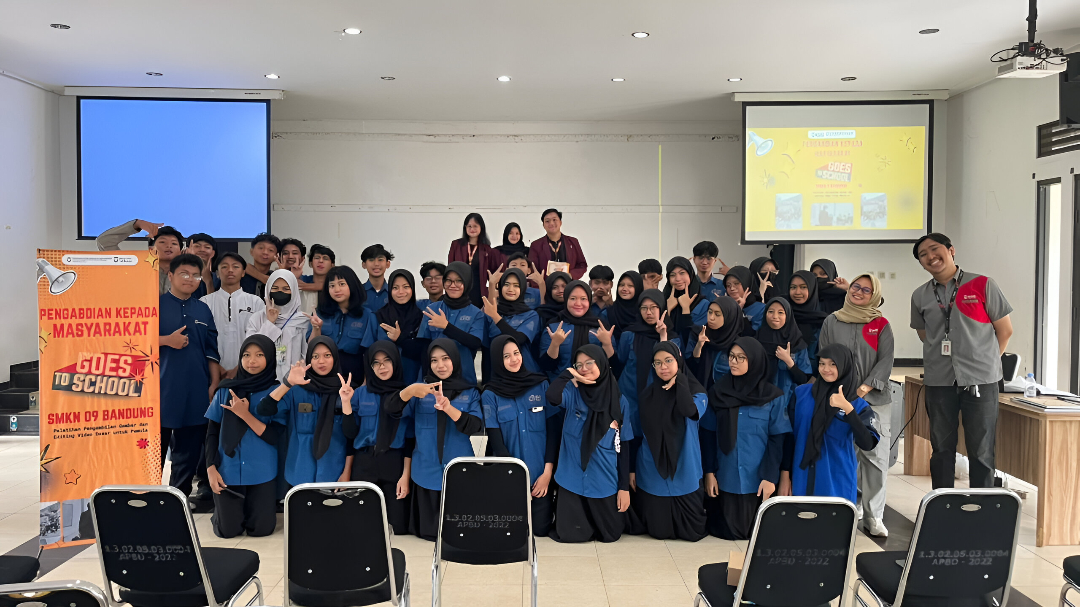 Antusiasme Siswa DKV SMKN 9 Bandung dalam Seminar Videography: Pelatihan Pengambilan Gambar dan Editing Video Dasar untuk Pemula