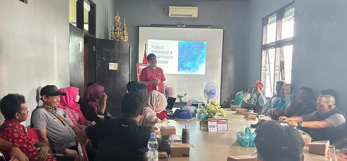 Telkom University Gelar Pelatihan Public Speaking dan Hospitality Communication untuk Tingkatkan Kompetensi Pegiat Wisata Pangandaran